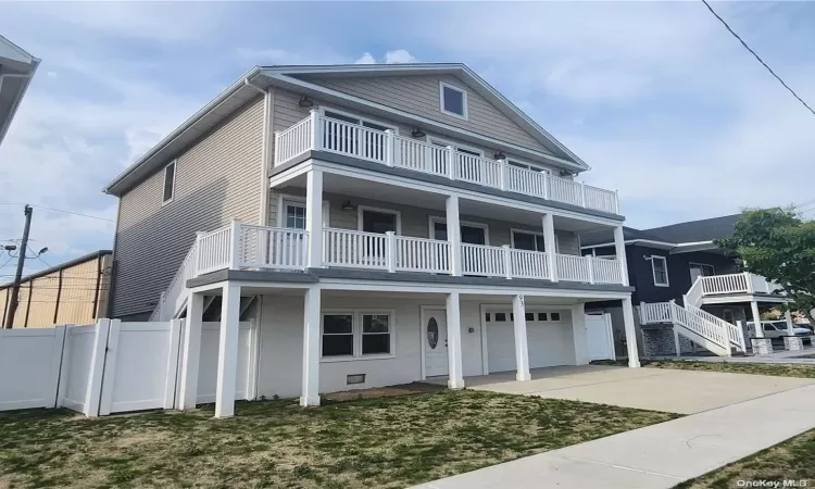 93 Fulton Street, Long Beach, NY, 5 Bedrooms Bedrooms, 10 Rooms Rooms,2 BathroomsBathrooms,Residential,For Sale,Fulton,L3477836