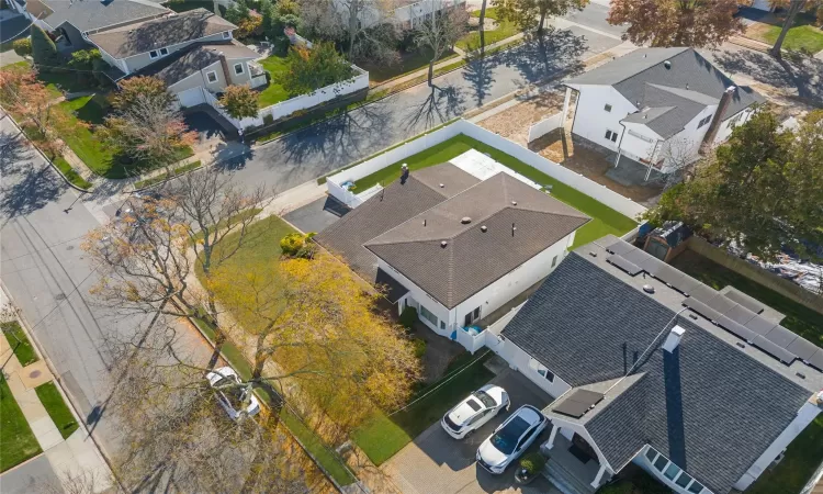 Birds eye view of property