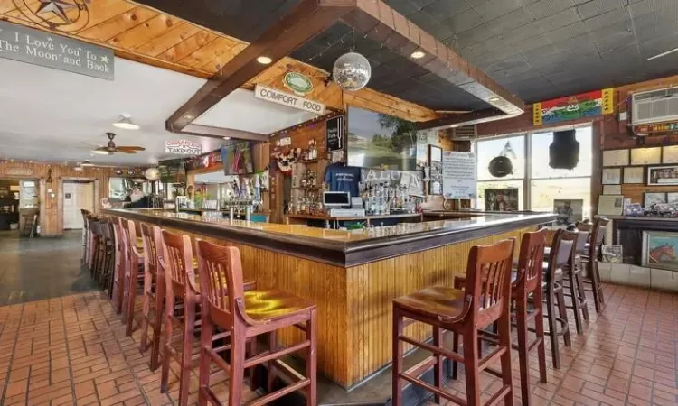 Bar with ceiling fan