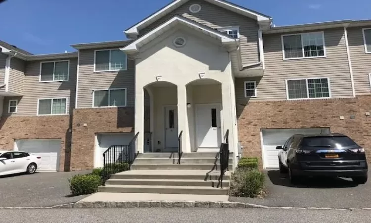 47 Stevens Place, Brookhaven, NY, 3 Bedrooms Bedrooms, 6 Rooms Rooms,3 BathroomsBathrooms,Residential Lease,For Rent,Stevens,806894