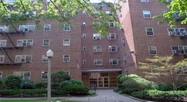 44-69 Kissena Boulevard, New York, NY, 3 Bedrooms Bedrooms, 5 Rooms Rooms,2 BathroomsBathrooms,Residential,For Sale,Kissena,806902