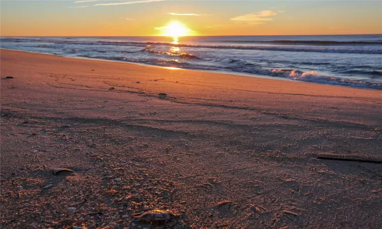 Enjoy sunrise on the ocean