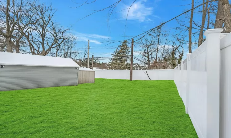 View of front of home featuring a front yard