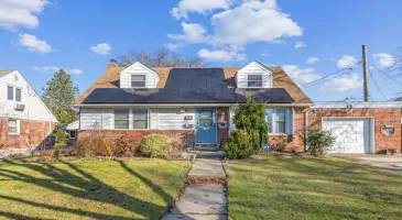 118 Birchwood Drive, North Hempstead, NY, 4 Bedrooms Bedrooms, 12 Rooms Rooms,2 BathroomsBathrooms,Residential,For Sale,Birchwood,806471