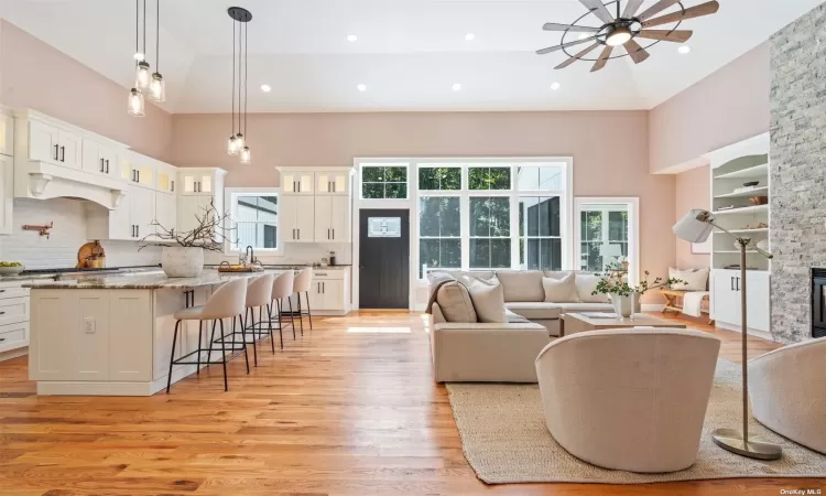 Kitchen/Living Room