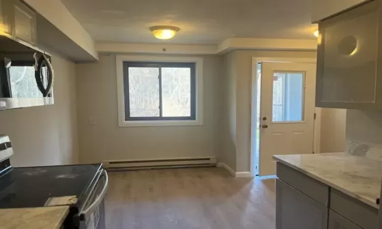 Kitchen dining area