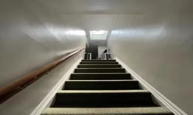 Entry Staircase to Apartment