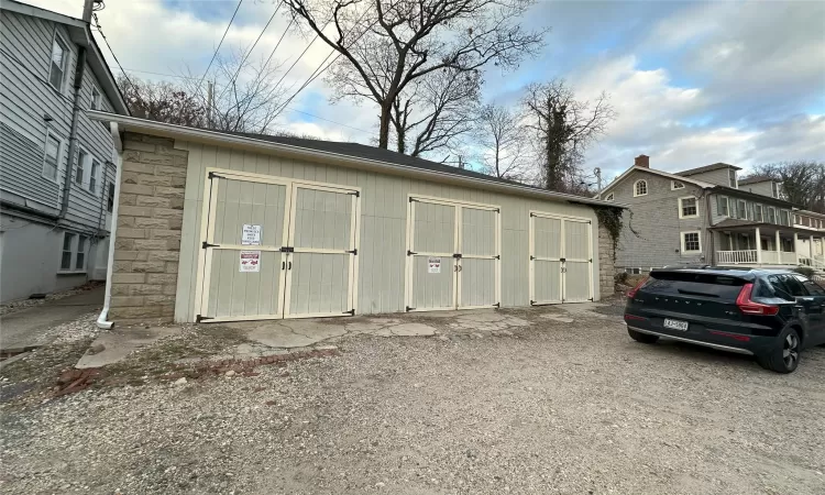 Exterior Garage