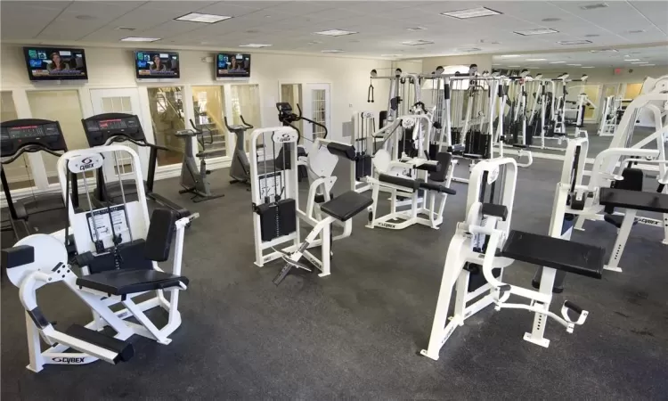 Professional Gym Membership included in rent