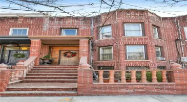 2106 Rene ct, New York, NY, 7 Bedrooms Bedrooms, 14 Rooms Rooms,3 BathroomsBathrooms,Residential,For Sale,Rene ct,810213