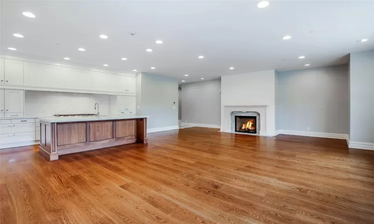 Living room with gas fireplace