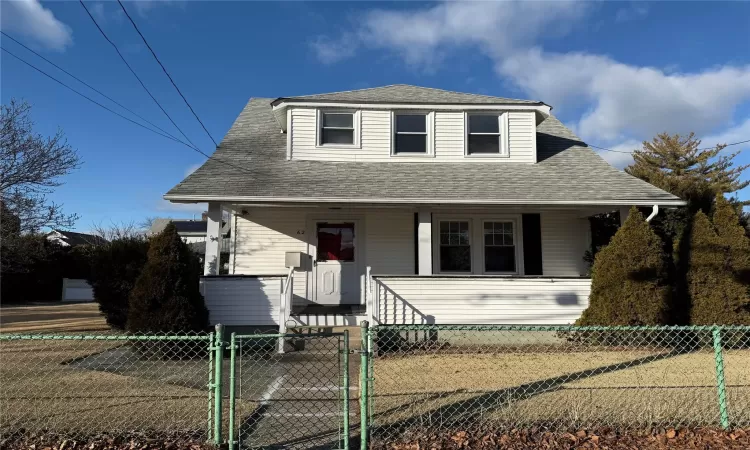 View of front of property featuring a porch