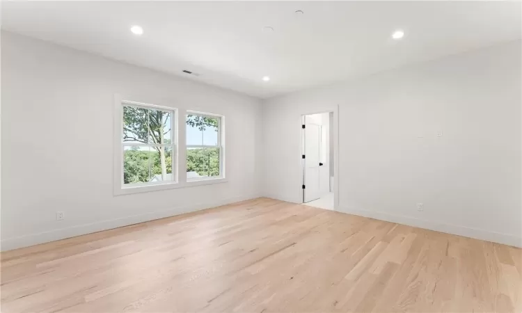 2nd Floor Bedroom  with Ensuite Bathroom