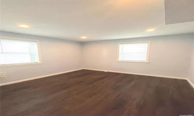 747 Penn Street, Long Beach, NY, 2 Bedrooms Bedrooms, 4 Rooms Rooms,1 BathroomBathrooms,Residential Lease,For Rent,Penn,L3586878