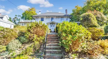 670 James Street, Pelham, NY, 5 Bedrooms Bedrooms, 9 Rooms Rooms,2 BathroomsBathrooms,Residential,For Sale,James,812666