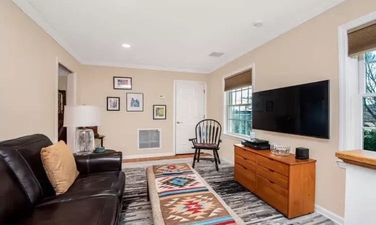 Living room with crown molding