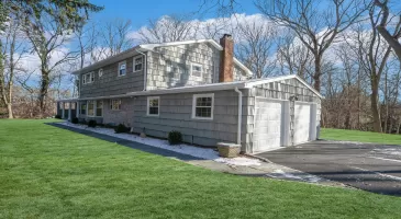 7 Cedar Grove Lane, Huntington, NY, 4 Bedrooms Bedrooms, 8 Rooms Rooms,2 BathroomsBathrooms,Residential,For Sale,Cedar Grove,813894