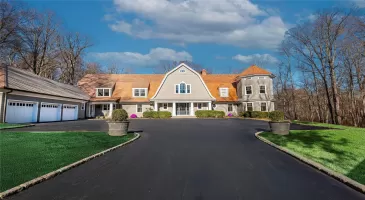 12 Cowdray Park Drive, North Castle, NY, 6 Bedrooms Bedrooms, 13 Rooms Rooms,6 BathroomsBathrooms,Residential,For Sale,Cowdray Park,814941