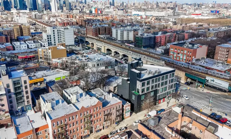 Birds eye view of property