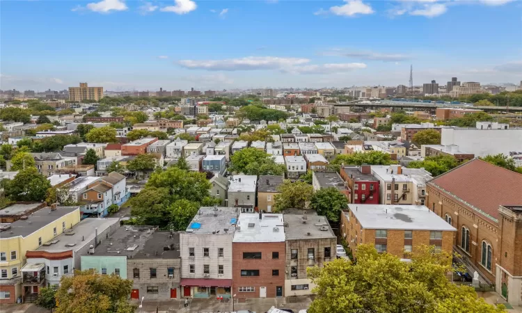 Birds eye view of property