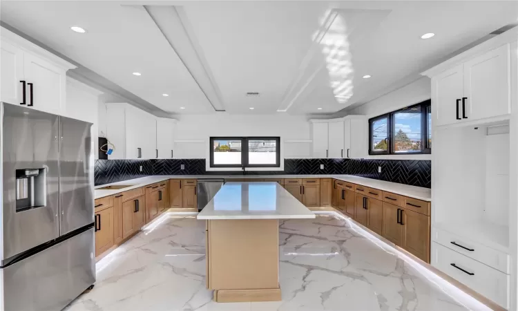 Living room with a tray ceiling