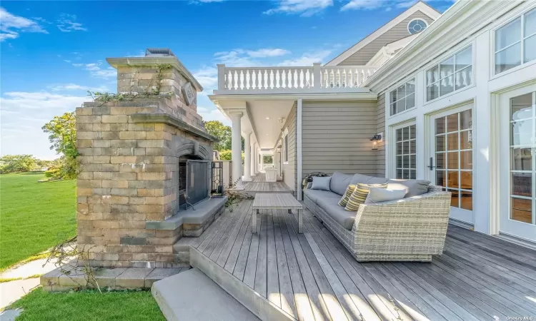 Outdoor Fireplace Sitting Area