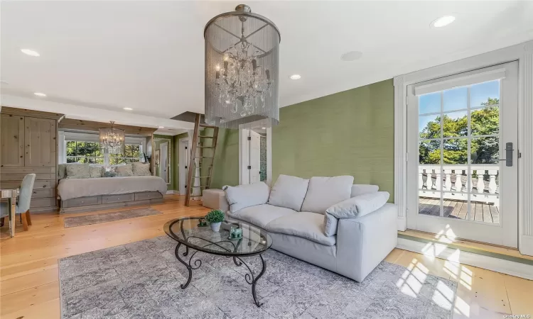 Charming Second-Floor Bedroom with Private Deck