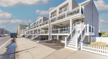 75 Broadway, Long Beach, NY, 2 Bedrooms Bedrooms, 5 Rooms Rooms,2 BathroomsBathrooms,Residential Lease,For Rent,Broadway,821358