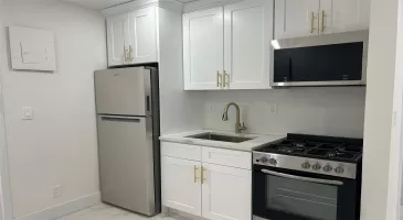 315 Riverside Boulevard, Long Beach, NY, 1 Bedroom Bedrooms, 4 Rooms Rooms,1 BathroomBathrooms,Residential Lease,For Rent,Riverside,822381