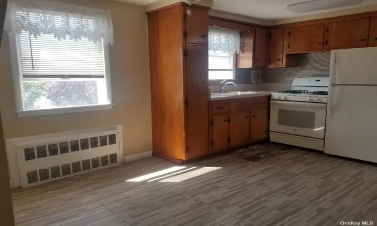 552 Market Street, Long Beach, NY, 1 Bedroom Bedrooms, 3 Rooms Rooms,1 BathroomBathrooms,Residential Lease,For Rent,Market,824306