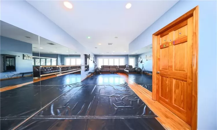 2296 National Drive, New York, NY, 5 Bedrooms Bedrooms, 9 Rooms Rooms,3 BathroomsBathrooms,Residential,For Sale,National,824841