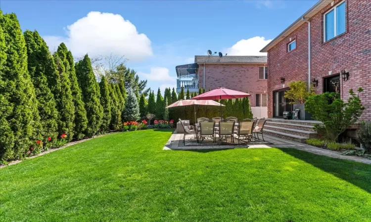 View of yard featuring a patio area