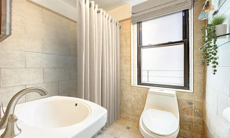 35-63 88th Street, New York, NY, 2 Bedrooms Bedrooms, 5 Rooms Rooms,1 BathroomBathrooms,Residential,For Sale,88th,831624