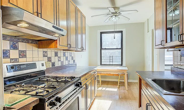 35-63 88th Street, New York, NY, 2 Bedrooms Bedrooms, 5 Rooms Rooms,1 BathroomBathrooms,Residential,For Sale,88th,831624