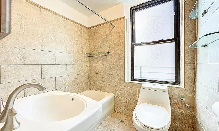 35-63 88th Street, New York, NY, 2 Bedrooms Bedrooms, 5 Rooms Rooms,1 BathroomBathrooms,Residential,For Sale,88th,831624