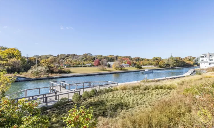 37 Old Boathouse Lane, Southampton, NY, 3 Bedrooms Bedrooms, 10 Rooms Rooms,3 BathroomsBathrooms,Residential,For Sale,Old Boathouse,831673