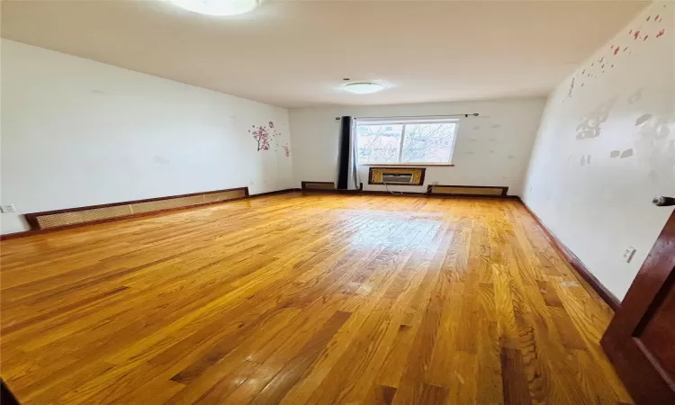 88-27 53rd Avenue, New York, NY, 1 Bedroom Bedrooms, 3 Rooms Rooms,1 BathroomBathrooms,Residential,For Sale,53rd,832144