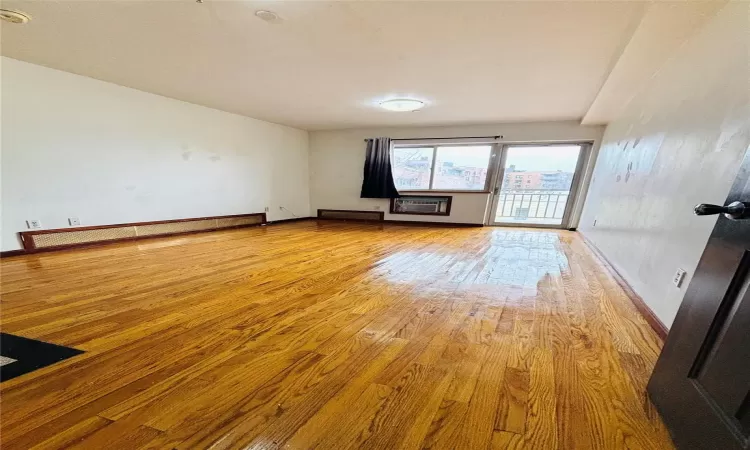 88-27 53rd Avenue, New York, NY, 1 Bedroom Bedrooms, 3 Rooms Rooms,1 BathroomBathrooms,Residential,For Sale,53rd,832144