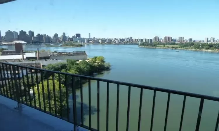 View of water feature featuring a city view