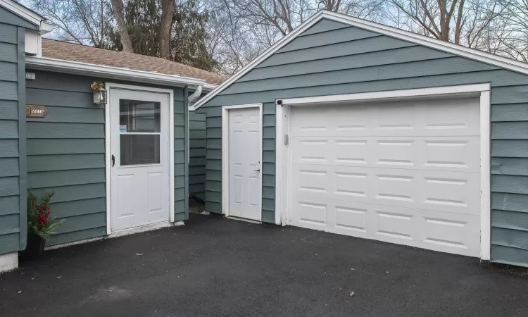 Side entry to mud room