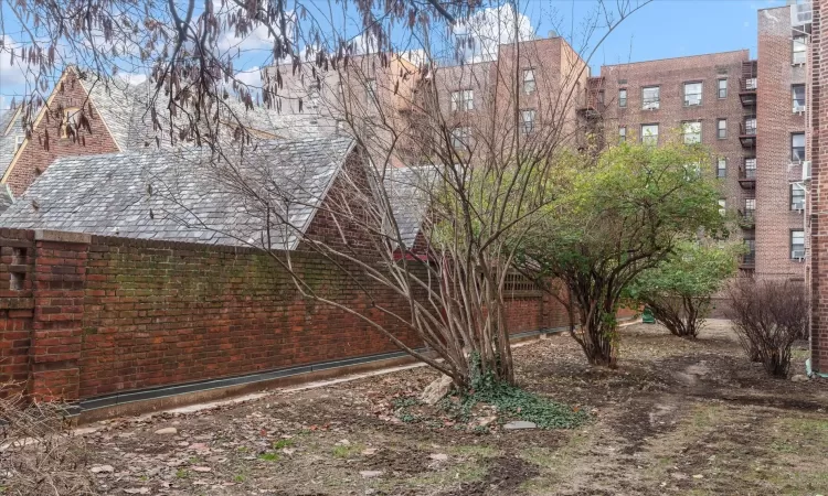 34-41 85th Street, New York, NY, 1 Bedroom Bedrooms, 3 Rooms Rooms,1 BathroomBathrooms,Residential,For Sale,85th,832696