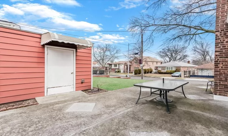 View of patio / terrace with a residential view