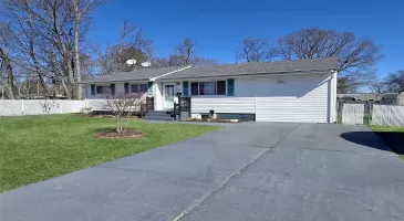 23 William Street, Islip, NY, 4 Bedrooms Bedrooms, 6 Rooms Rooms,3 BathroomsBathrooms,Residential,For Sale,William,833858