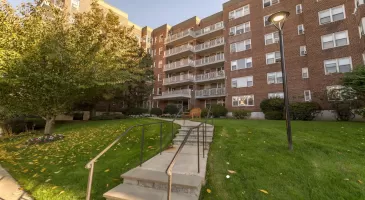 1255 North Avenue, New Rochelle, NY, 1 Room Rooms,1 BathroomBathrooms,Residential,For Sale,North,833936