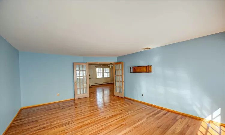 Formal Living Room w/French Doors