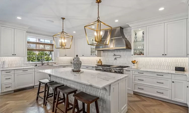 Kitchen with Quartzite Island