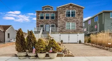 95 Shore Drive, Babylon, NY, 4 Bedrooms Bedrooms, 7 Rooms Rooms,3 BathroomsBathrooms,Residential,For Sale,Shore,834500