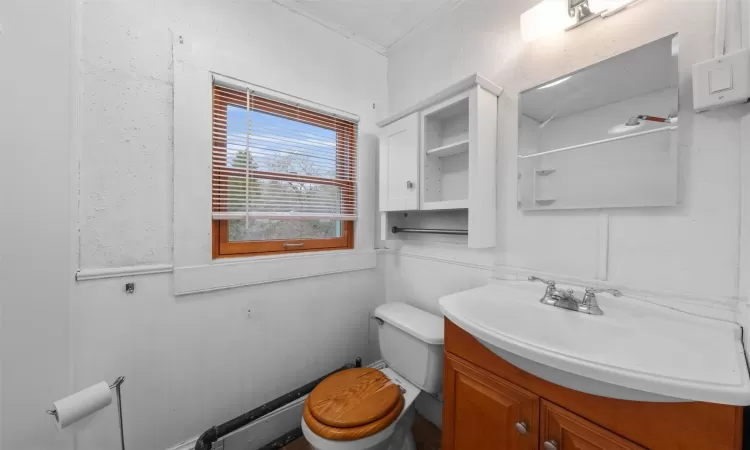 second floor apartment bathroom