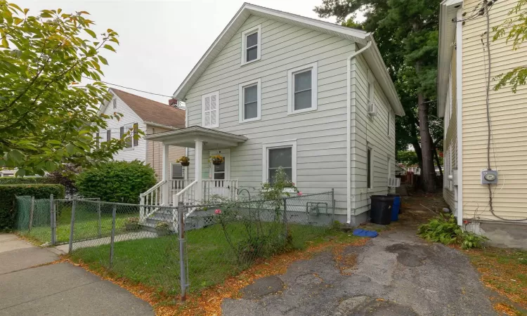 79 COTTAGE Street, Poughkeepsie, NY, 3 Bedrooms Bedrooms, 10 Rooms Rooms,1 BathroomBathrooms,Residential,For Sale,COTTAGE,835238