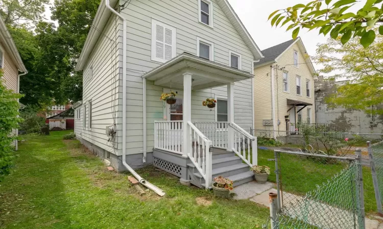 79 COTTAGE Street, Poughkeepsie, NY, 3 Bedrooms Bedrooms, 10 Rooms Rooms,1 BathroomBathrooms,Residential,For Sale,COTTAGE,835238